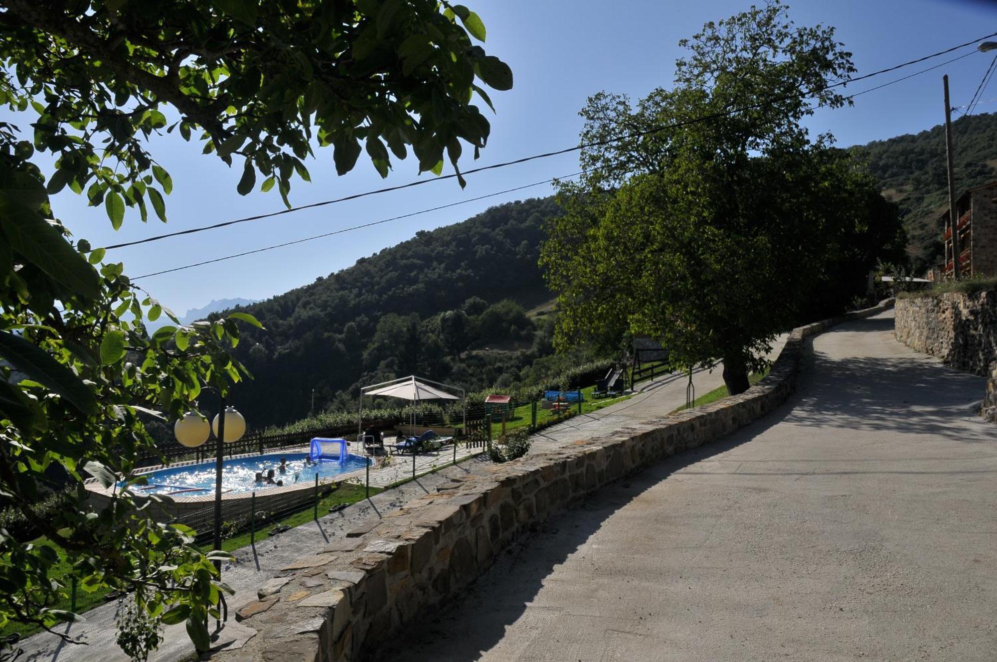 Viviendas Rurales Peña Sagra Cahecho Exterior foto
